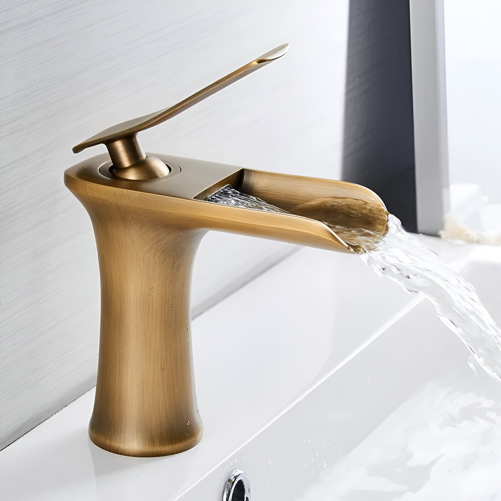 Horten - Bathroom Sink Mixer with Hot and Cold Water Control
